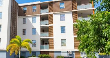 t2 meublé + parking + charges - les abymes dugazon