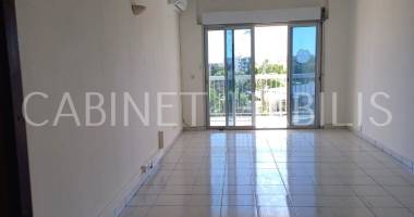 a louer - appartement f3 - 92.38 m2 environ - saint-denis - loyer 1 500 € + charges 135 €