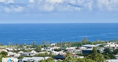 saint joseph 97480 - ensemble immobilier bien situÉ - garage - travaux À prÉvoir - vue dÉgagÉe