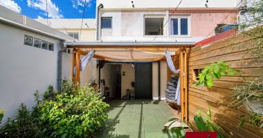 a vendre -saint-pierre  maison de ville f4 avec petit jardin