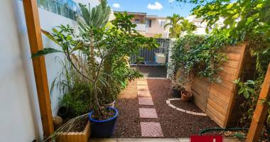 a vendre -saint-pierre  maison de ville f4 rénovée avec pe