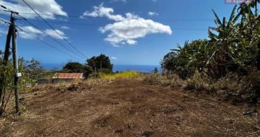 a vendre - tan rouge - terrain constructible 482 m2 - 141304 euros
