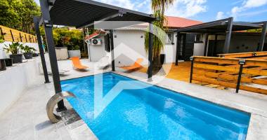 maison f4 entièrement rénovée de 94 m² avec piscine . À 5 minutes du centre-ville de saint-joseph