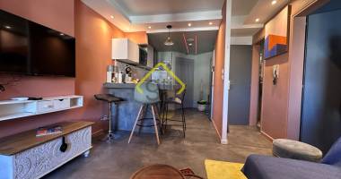 f2 meublé 39m2 - hyper centre st-denis - parking - résidence fermée