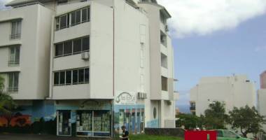 a louer t1 ste clotilde - proche universite