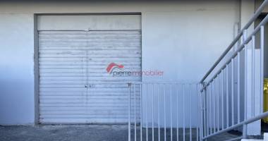 a louer entrepot 119 m2 divisble en 2 - hyper centre saint pierre