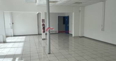 local à usage commercial, professionnel ou de bureaux de 178m2 - hyper centre de saint-pierre