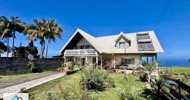 petite Île 97429 - ensemble immobilier en bon etat gÉnÉral - bon rendement locatif - magnifique vue mer