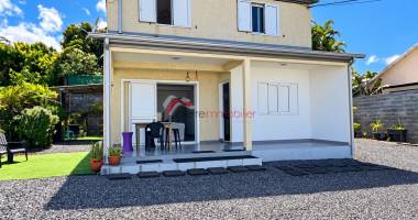 maison 4 piÈces meublÉe - vue mer et sans mitoyennetÉ montvert les hauts