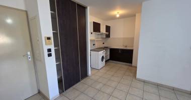 pour investisseur f2 très bien situé à sainte clotilde moufia