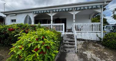 À vendre   maison f5 À petit-bourg (97170)