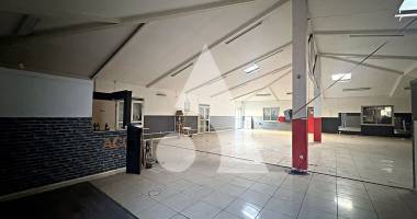 local commercial d'exception de 500m2 - Étang-salé les hauts