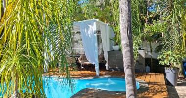 la rivière, villa haut de gamme t6 de 200 m² avec piscine, vaste varangue et terrasse de 87 m²