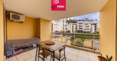 sainte-marie centre-ville : appartement t2 avec locataire en place et varangue
