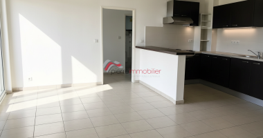 À vendre en exclusivitÉ   saint-pierre front de mer   t3 avec vue mer et double parking