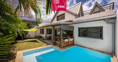 trois bassins  : maison t4 avec piscine et proche plage