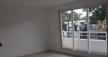 a louer - studio 20 m² - proche lycée roland garros - 425.35