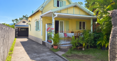 maison t4 avec jardin et varangue à vendre à la ravine des cabris   investissement locatif