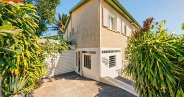 ligne paradis- maison f4 meublée en duplex de 80 m²- 1 620 