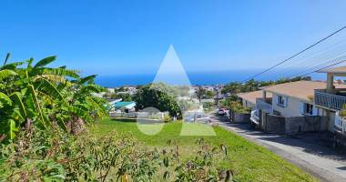 petite-île (ravine du pont ) - terrain à bâtir 564 m² avec vue mer