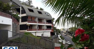 À louer – appartement t2 avec varangue et parking en sous-sol – domenjod, sainte-clotilde