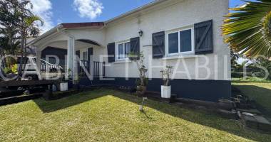 a vendre - une maison t5 de 110.03 m2 environ - saint-joseph  - 315 000 €