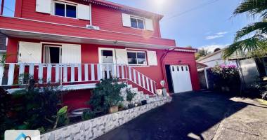 saint joseph 97480 - villa f4 avec Étage - beaux espaces - proche commoditÉs
