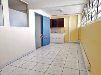 Location  Local Commercial Saint-Pierre (97410) - REUNION