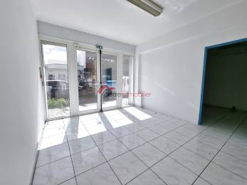 Location  Local Commercial Saint-Pierre (97410) - REUNION