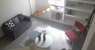 a louer : t4 atypique -  saint denis carré d'or